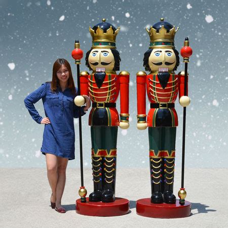 Outdoor life size nutcracker - Life Size Animals, Figures & Props for Displays Hamac Displays have the widest range of realistic, life size models and Christmas creations props in Europe. Supplying a range of static seasonal and non seasonal fiberglass props, Animatronic latex covered products, unique light sculptures with the highest quality LED Lighting and Scene setters to …